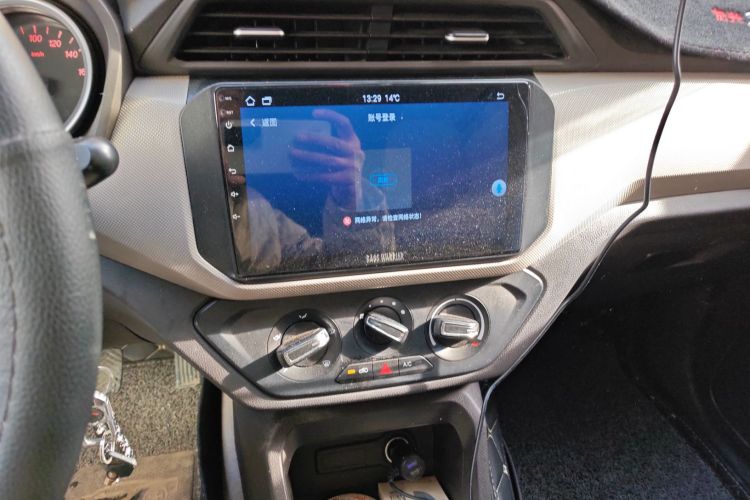 五菱汽车 五菱宏光 2019款 1.5L S标准型国VI LAR中控内饰16