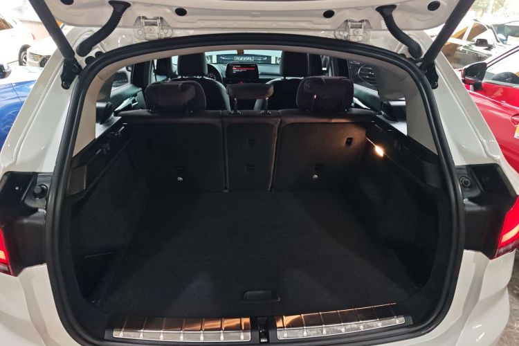 宝马X1 2021款 改款 sDrive25Li 领先型机舱底盘23