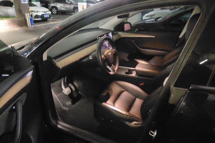 特斯拉 Model Y 2022款 后轮驱动版局部细节19