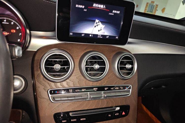 奔驰GLC 2019款 改款 GLC 300 L 4MATIC 动感型中控内饰16