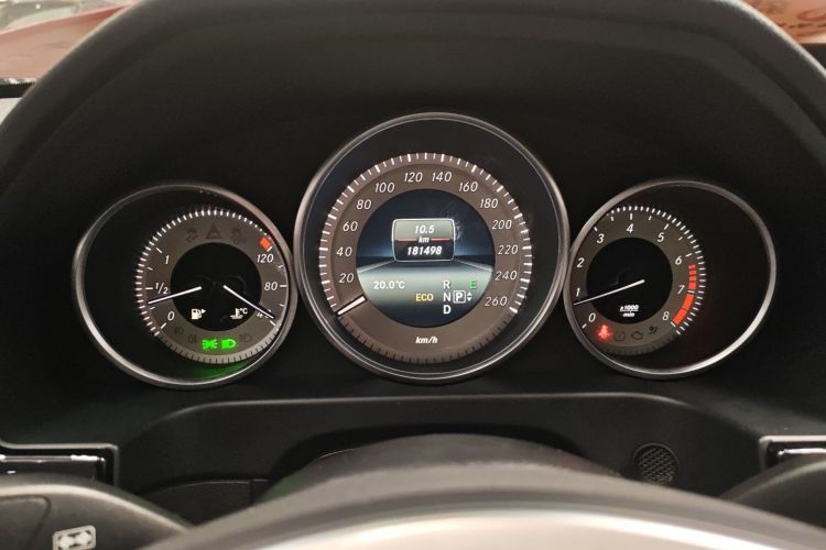 奔驰E级 2015款 E 260 L 运动豪华型局部细节14