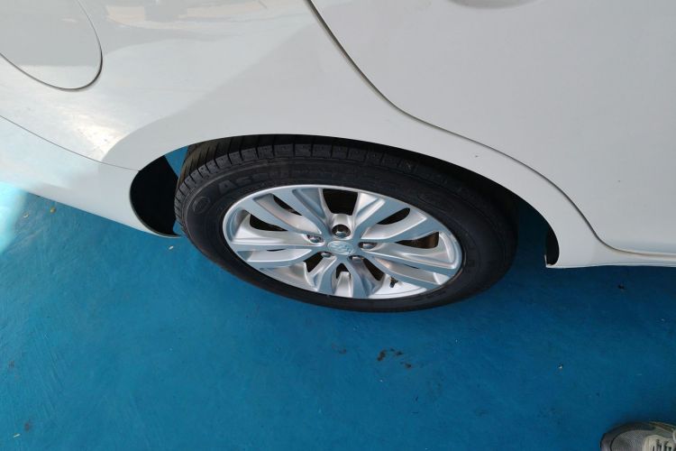 别克 英朗 2019款 15T 双离合互联精英型 国VI车身外观6008