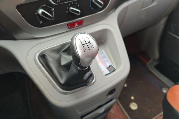 江淮瑞风 瑞风M3 2019款 1.8L 5座速运版中控内饰18