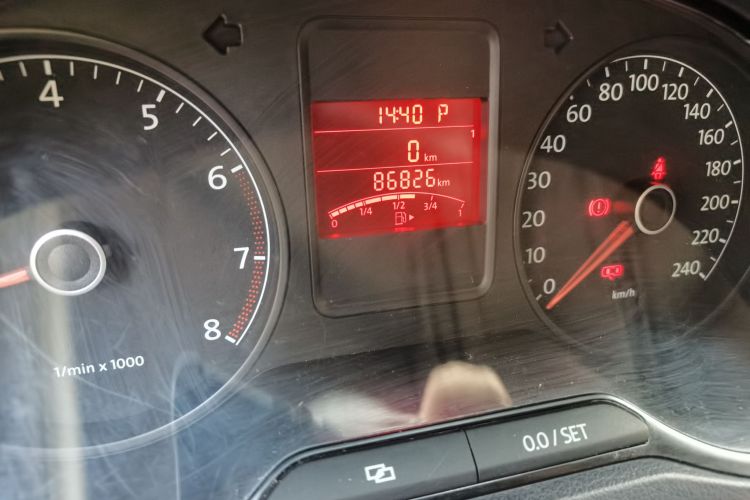 大众 Polo 2011款 1.6L 自动致尚版中控内饰15