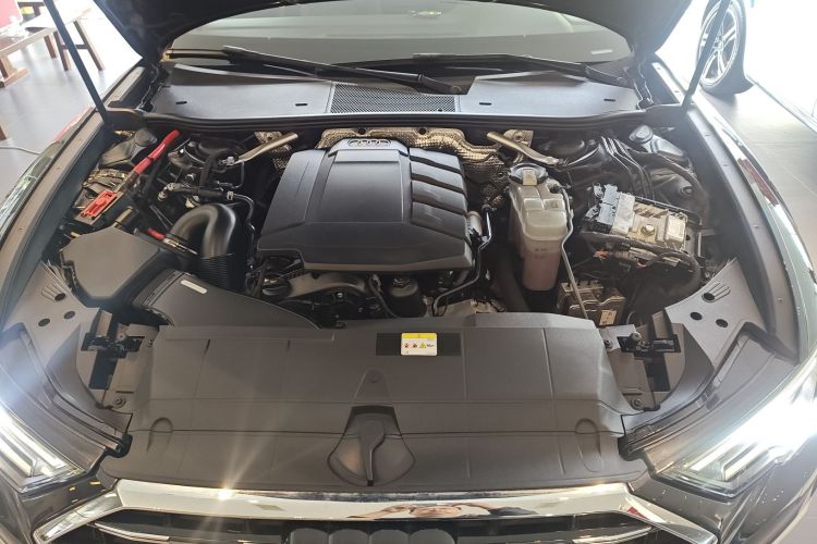 奥迪A6L 2023款 40 TFSI 豪华动感型机舱底盘24