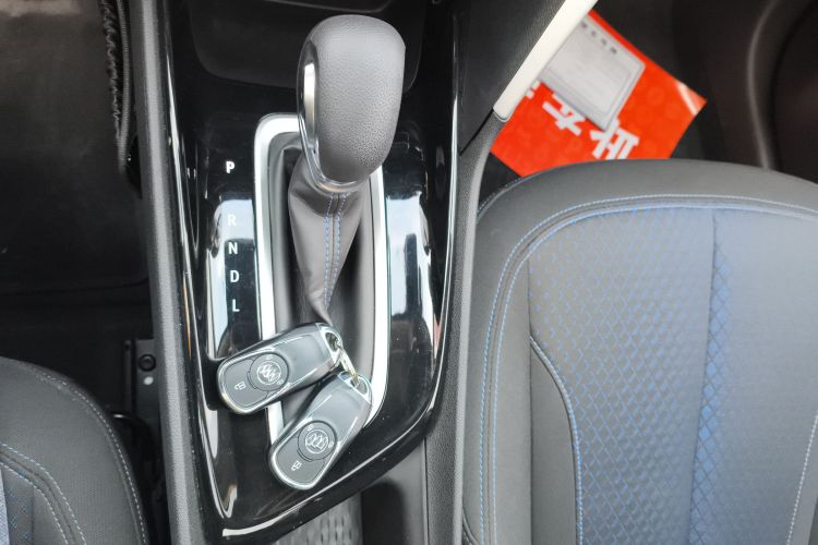 别克 昂科拉 2020款 20T CVT精英型中控内饰18