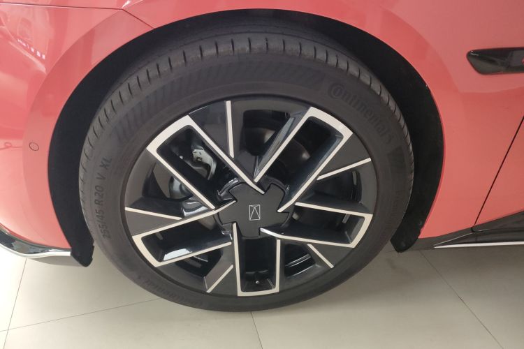 阿维塔06 2025款 Pro增程版车身外观6007