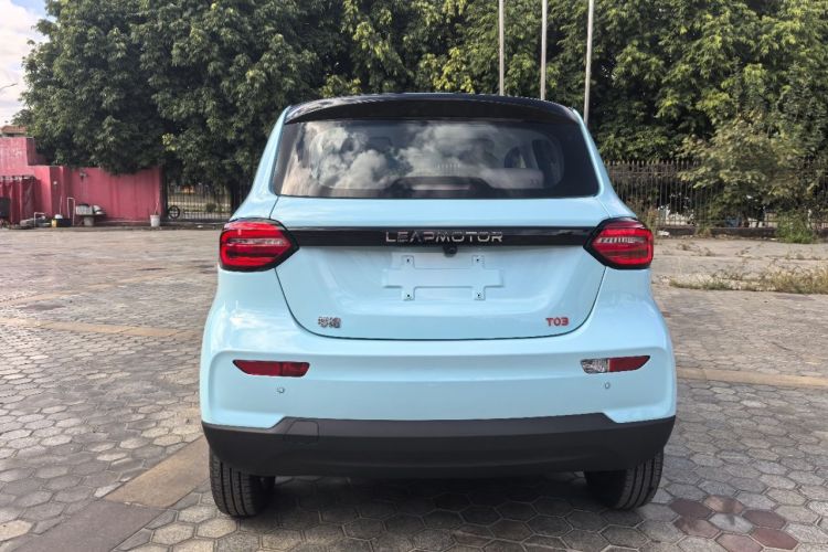 零跑汽车 零跑T03 2025款 310舒享版车身外观6