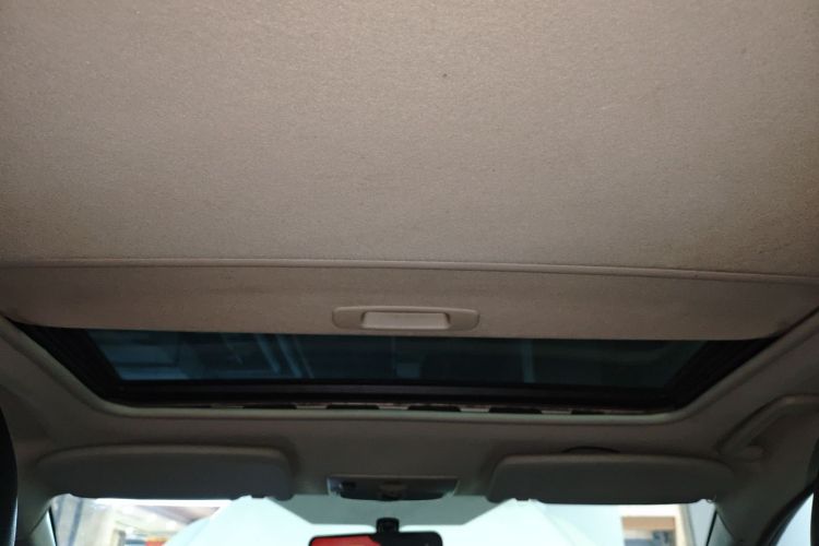 福特 福克斯 2013款 两厢经典 1.8L 手动百万纪念版中控内饰22