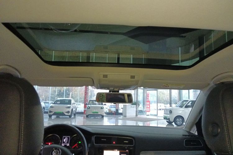 大众 高尔夫 2020款 200TSI DSG舒适进取版中控内饰22