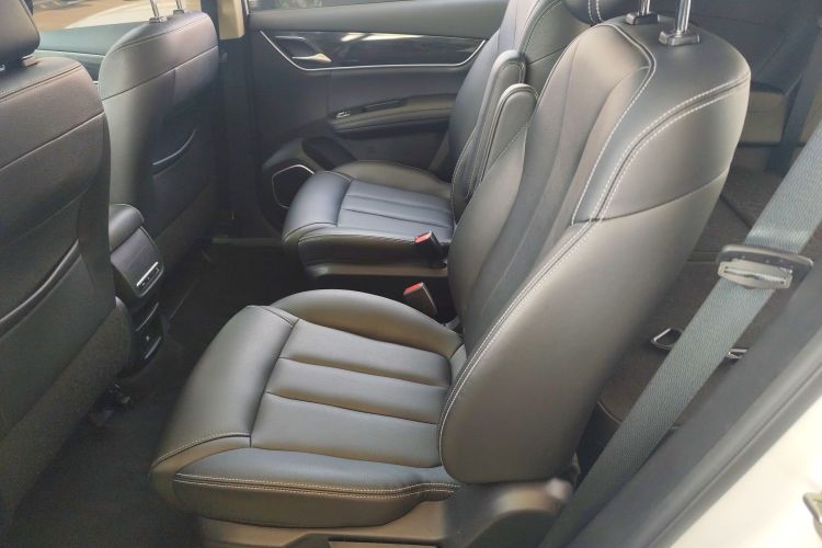 比亚迪 宋MAX 2019款 1.5T 自动智联睿进型 6座 国VI中控内饰7004