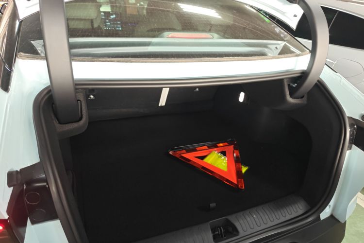 ARCFOX极狐 极狐 阿尔法S5 2024款 560MAX 185kW机舱底盘23