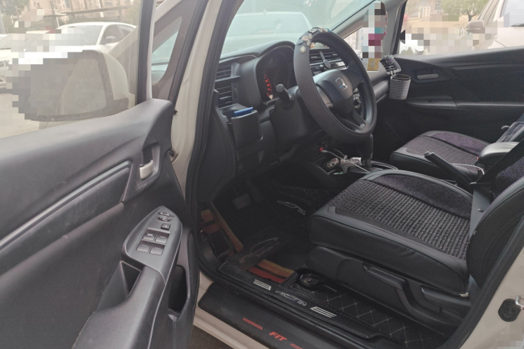 本田 飞度 2018款 1.5L CVT舒适版中控内饰20