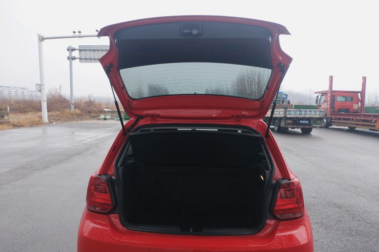 大众 Polo 2018款 1.5L 自动安享型机舱底盘23