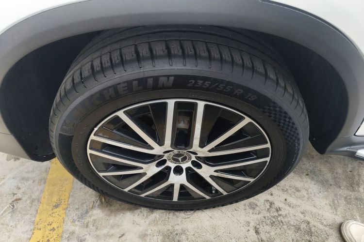 奔驰GLC轿跑 2020款 GLC 300 4MATIC 轿跑SUV车身外观6008