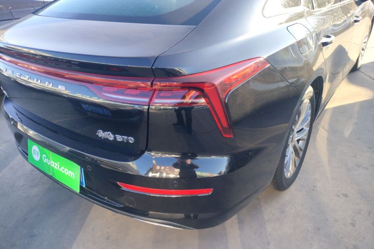 奔腾B70 2021款 1.5T 自动十五周年纪念版车身外观9