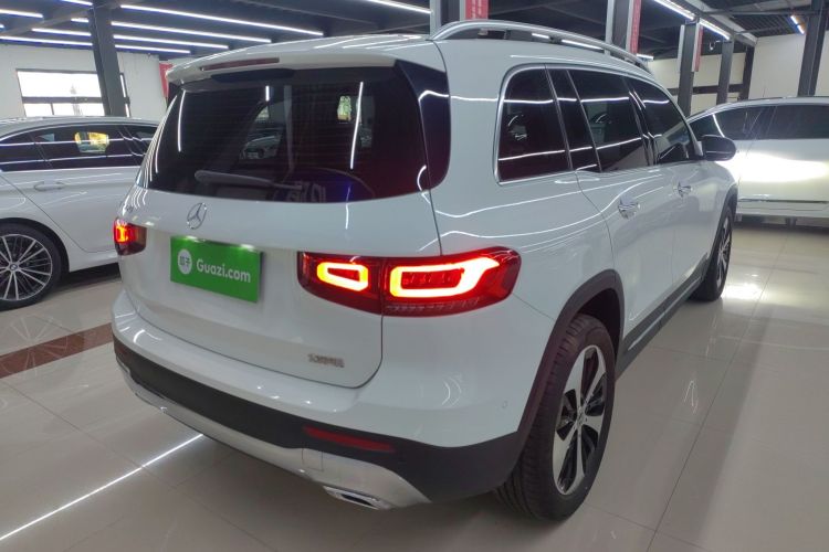 奔驰GLB 2023款 GLB 220 时尚型车身外观6005