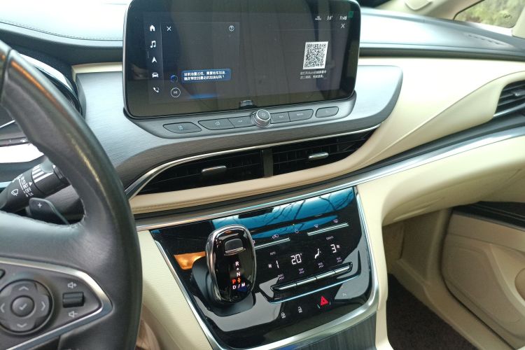 别克GL8 2023款 改款 陆上公务舱 豪华型中控内饰16