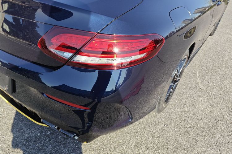 奔驰C级(进口) 2021款 C 260 轿跑车车身外观9