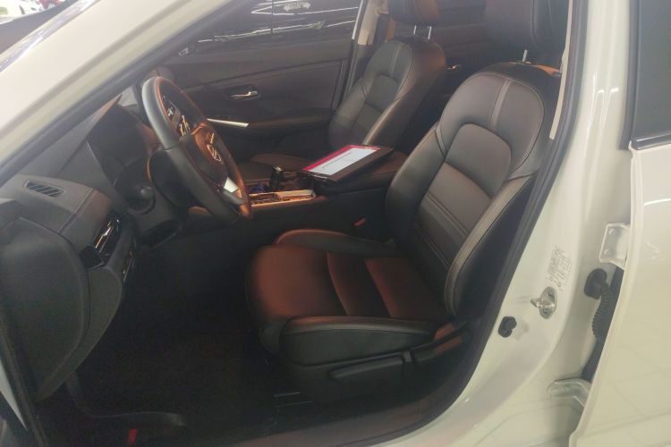 日产 轩逸 2023款 1.6L CVT悦享版中控内饰19