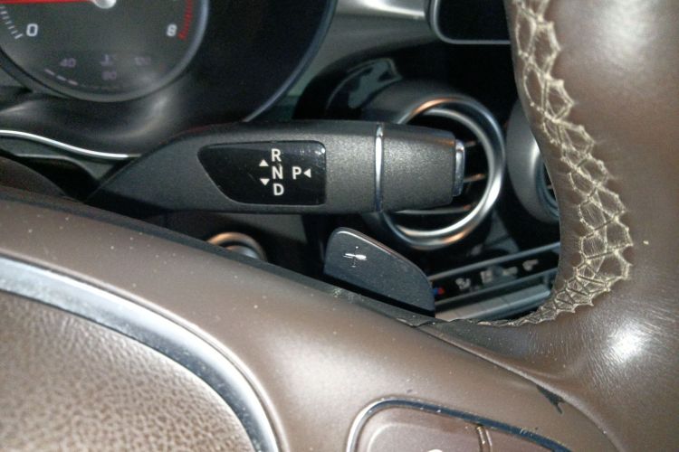 奔驰GLC 2016款 GLC 200 4MATIC中控内饰18