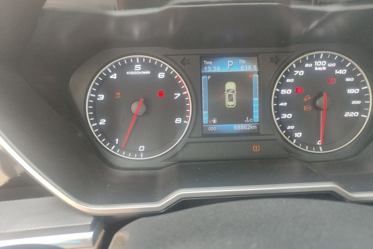 众泰T700 2017款 1.8T 双离合尊享型中控内饰15