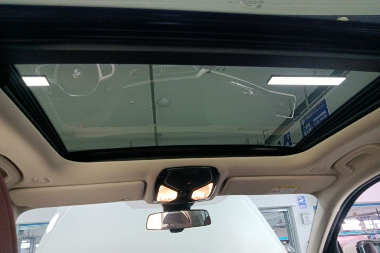 宝马3系 2023款 325Li xDrive M运动套装中控内饰22