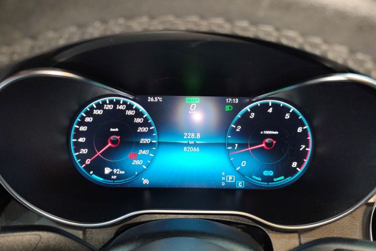 奔驰C级 2019款 改款 C 260 L 运动版中控内饰14