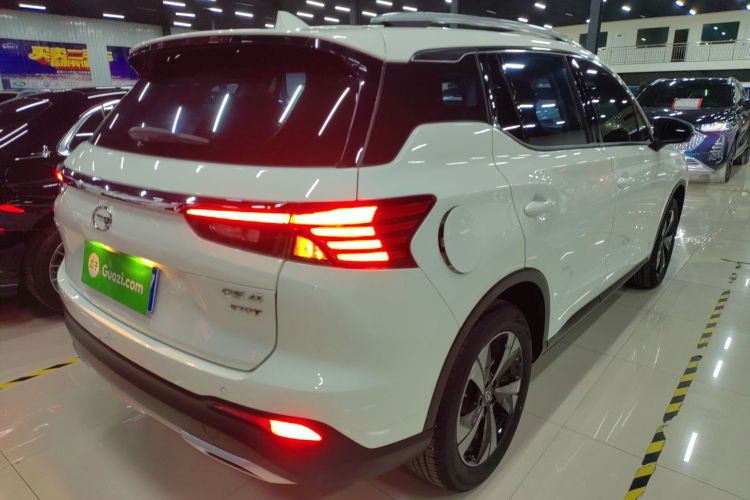 广汽传祺 传祺GS4 2022款 270T 自动智行科技版（升级版）车身外观7