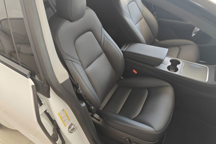 特斯拉 Model Y 2021款 长续航全轮驱动版局部细节41