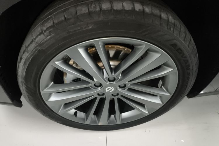 零跑汽车 零跑C16 2026款 增程 280激光雷达智尊版 5座车身外观6001