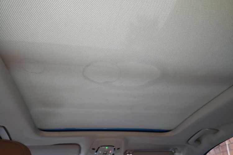 奥迪A4L 2018款 30周年年型 40 TFSI 时尚型局部细节22