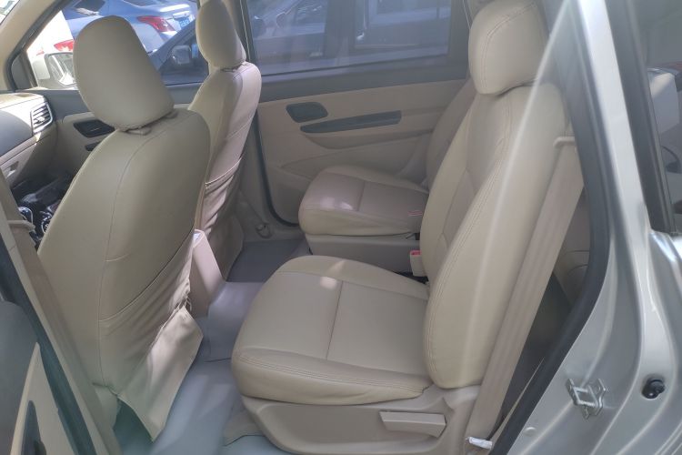 五菱汽车 五菱宏光 2015款 1.5L S1标准国V中控内饰7003