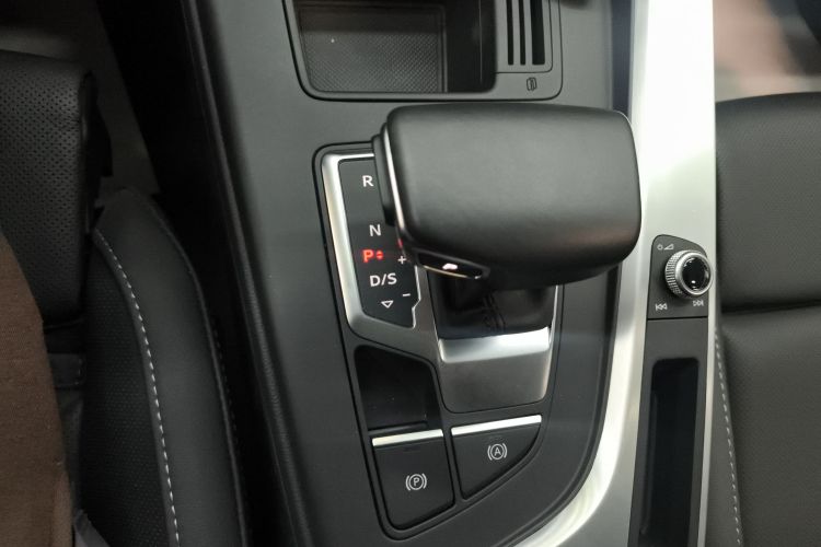 奥迪A4L 2022款 40 TFSI 时尚动感型局部细节18