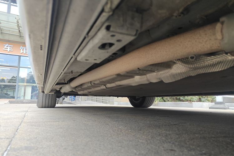 腾势D9 2022款 DM-i 970 四驱旗舰型局部细节9001