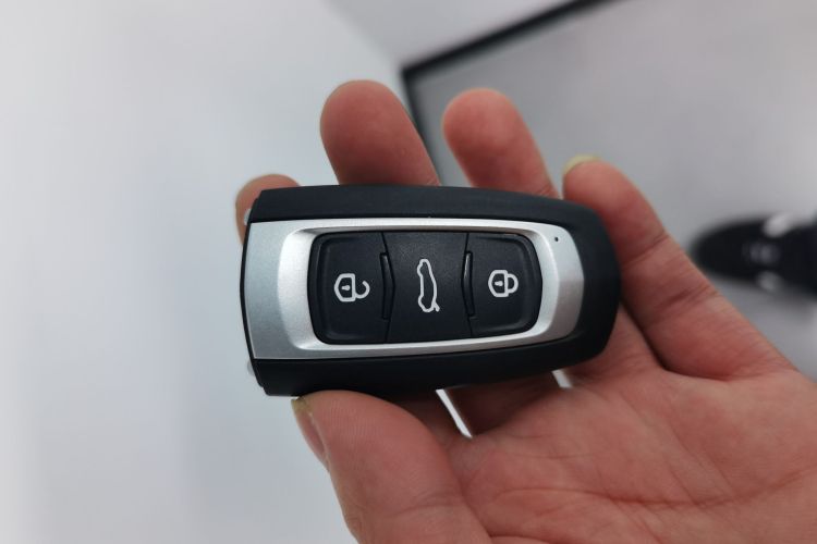 吉利银河 2025款 210km 熊猫骑士中控内饰11