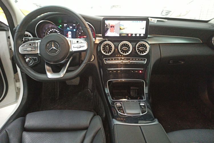 奔驰C级 2021款 C 200 L 动感型运动版中控内饰12