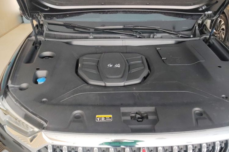 红旗HS5 2022款 改款 2.0T 智联旗享版机舱底盘24