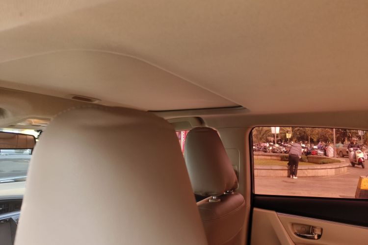 丰田 卡罗拉 2014款 1.6L CVT GL-i中控内饰22