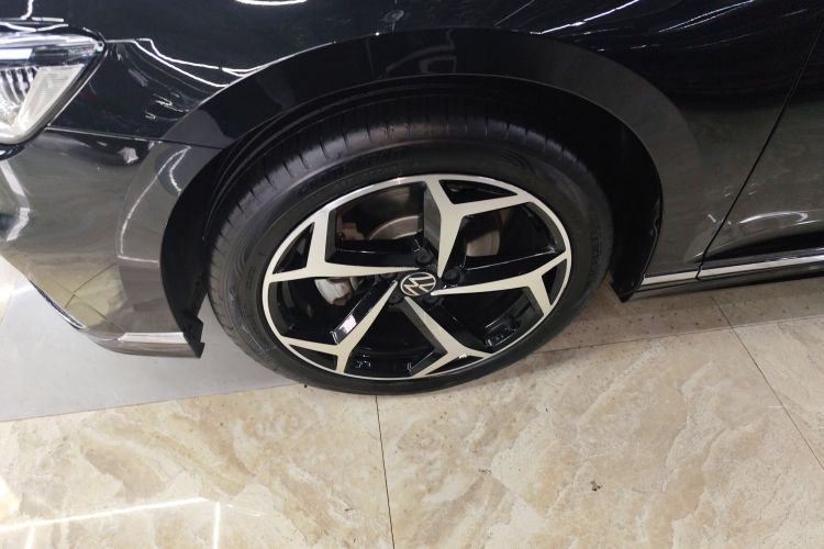 大众 迈腾 2023款 200万辆纪念版 330TSI DSG领先型车身外观6007