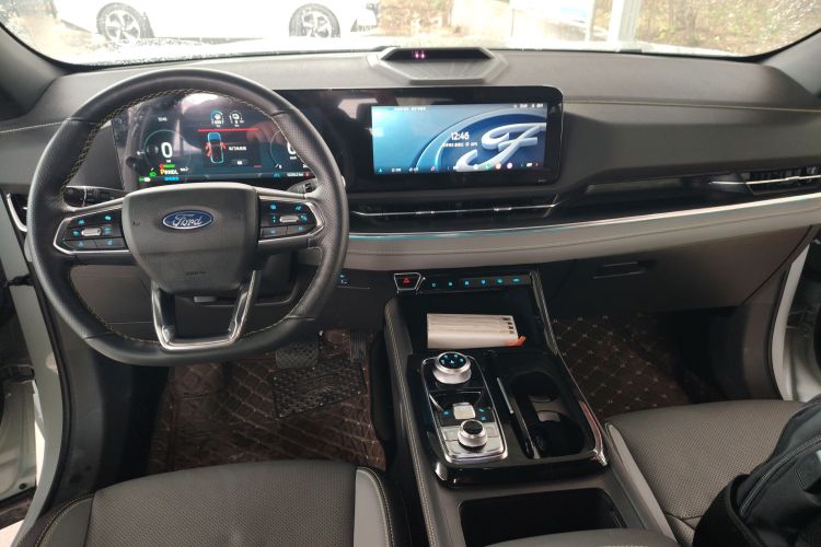 福特 领睿新能源 2025款 尊领型PLUS中控内饰7002