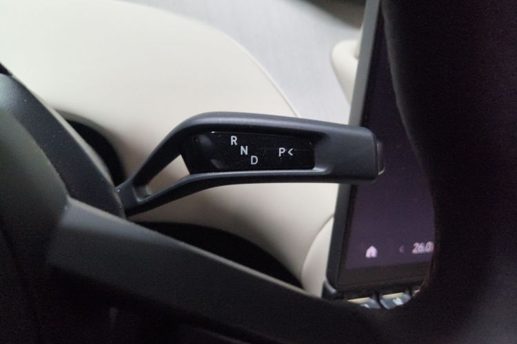 小米汽车 小米YU7 2025款 超长续航高性能四驱Max版中控内饰18