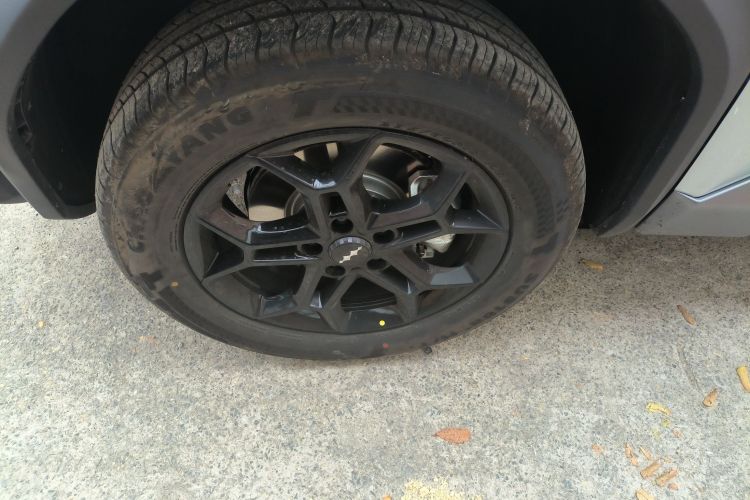 方程豹 钛3 2025款 501KM 后驱智驾Max版车身外观6001