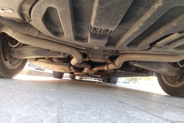 奔驰E级 2012款 E 300 L 优雅型局部细节9009