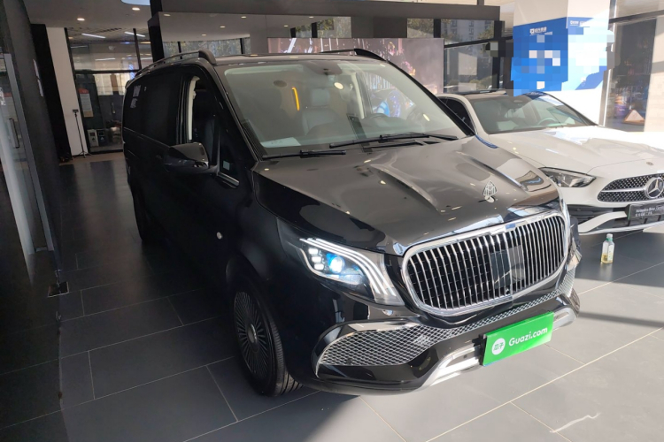 奔驰 威霆 2021款 2.0T 商务版 7座车身外观3