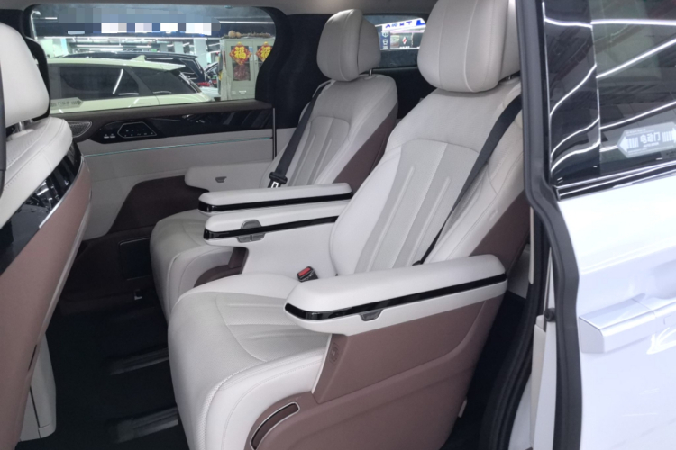 比亚迪 夏 2025款 DM-i 1.5T 180km 超越型中控内饰21