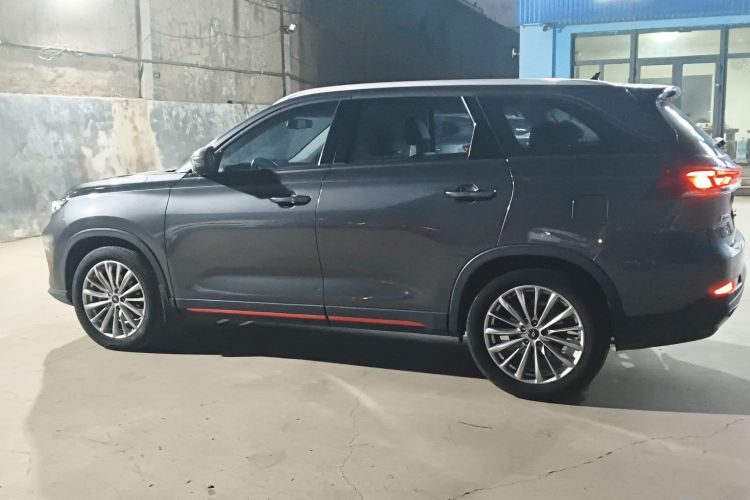 长安欧尚X7 PLUS 2022款 1.5T 蓝鲸版自动尊贵型车身外观4