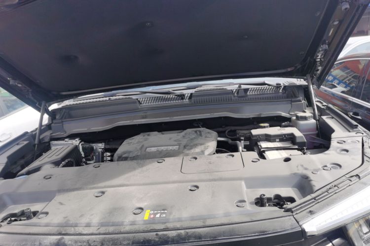 坦克400 2025款 2.0T 汽油版机舱底盘24