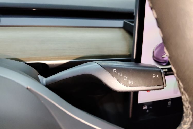 特斯拉 Model 3 2021款 标准续航后驱升级版中控内饰18