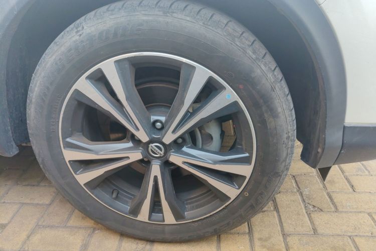 日产 逍客 2021款 2.0L CVT豪华版车身外观10